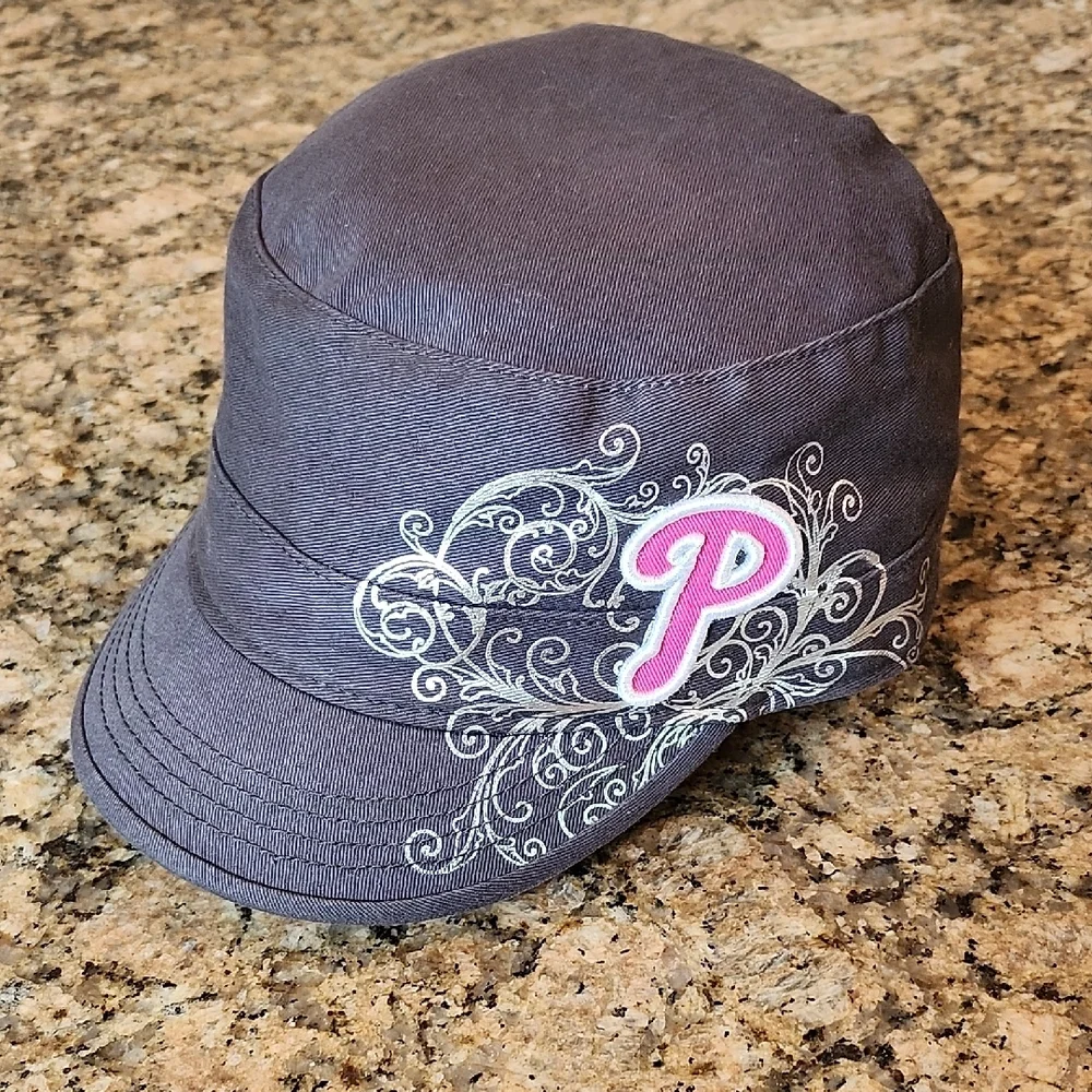 47‎ Brand Gray Cap with Pink Embroidery
